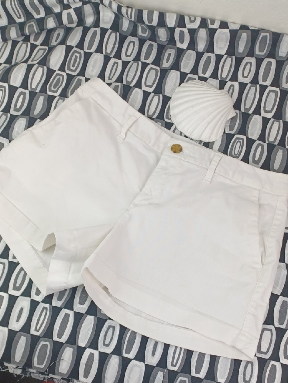 🌻 3 For $15 Old Navy White Women's Shory Cotton Bermuda Shorts
